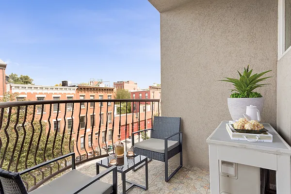 Sold by Compass | media 6