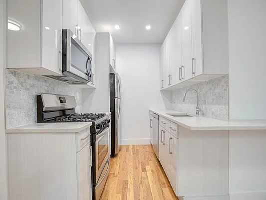 Rented by Compass | media 21