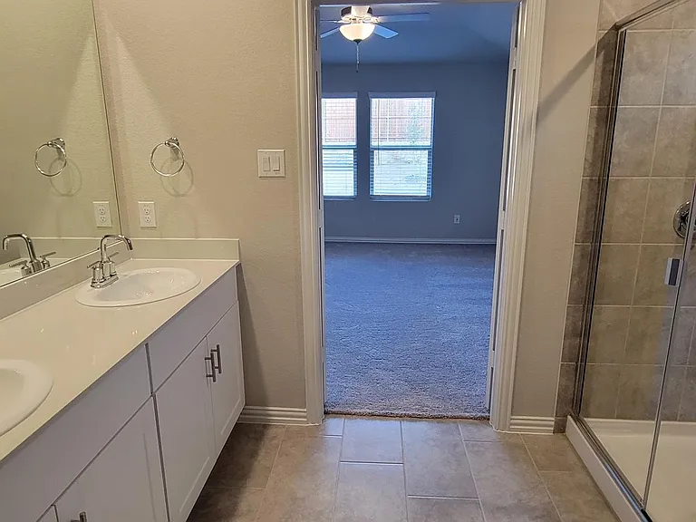 2644 Oneida Ln — Photo 36