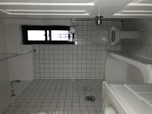 Rented by Bruma Realty LLC | media 9