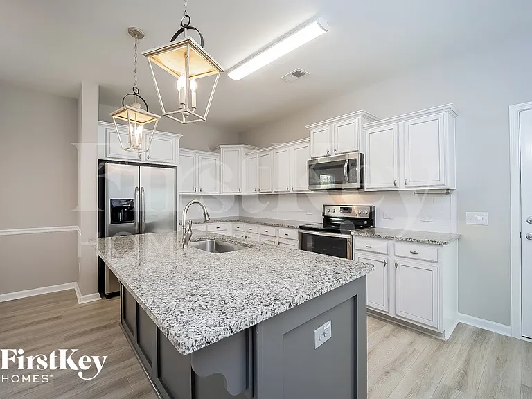 105 Breeders Ct — Photo 6