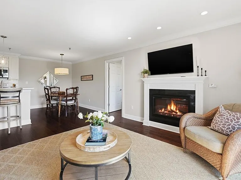 300 Johnson Ferry Rd #A803 — Photo 9