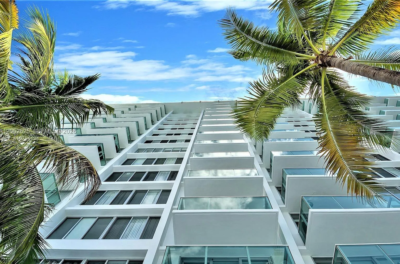 Mirador 1000 Condo — Photo 1