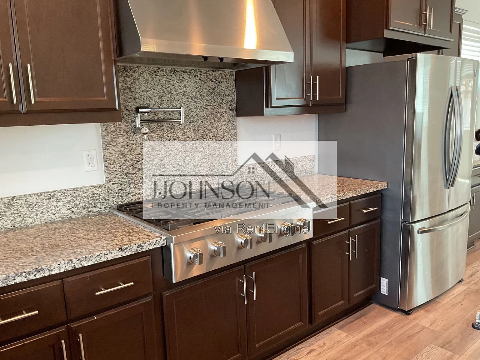 5 bed, 3.5 bath, 2945 sqft, $3,100 — Photo 2
