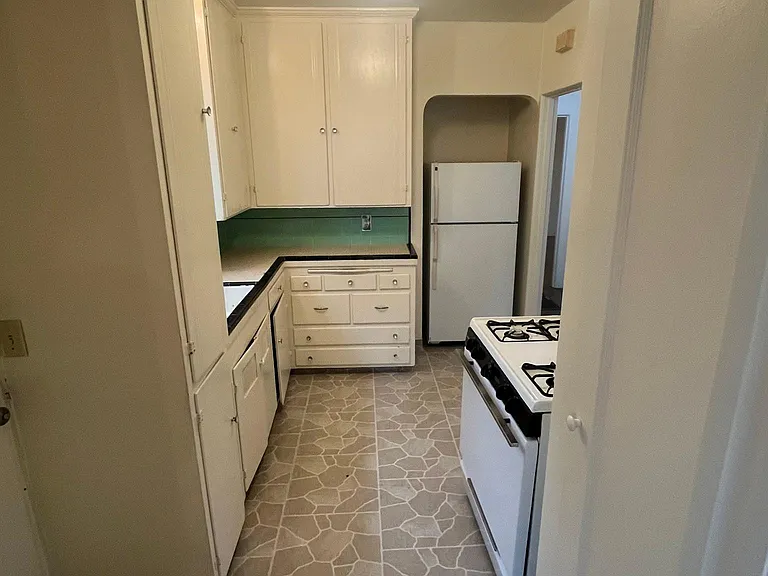 1311 Sacramento St — Photo 13