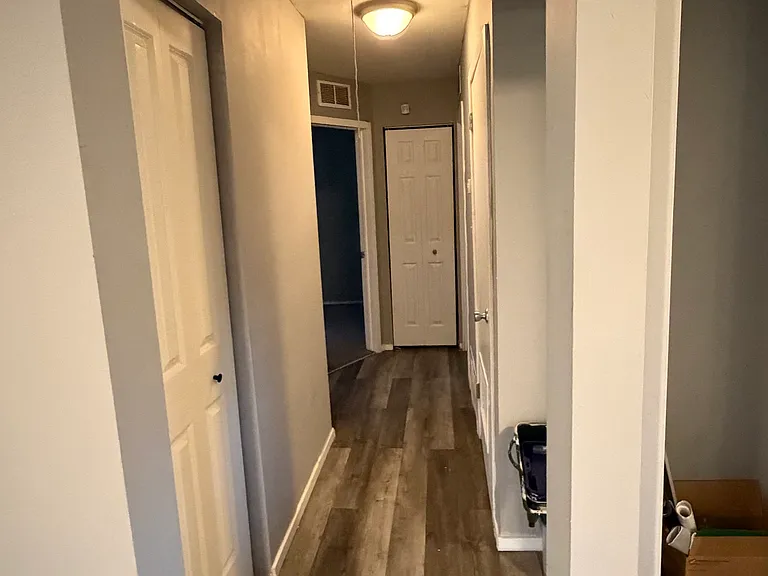 20501 Northlawn St — Photo 8