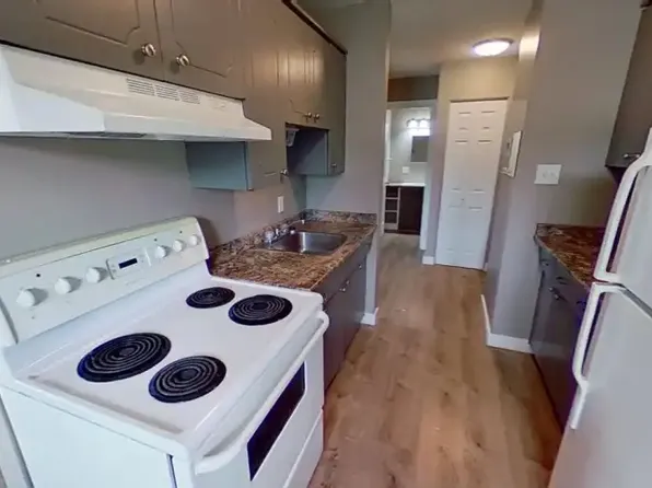 103 Alder Dr #301, Hinton, AB T7V 1C6