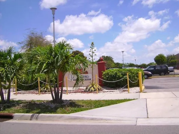 1725 W 60th St APT F103, Hialeah, FL 33012
