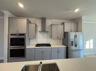 504 Downswing Rd, Pikesville, MD 21208