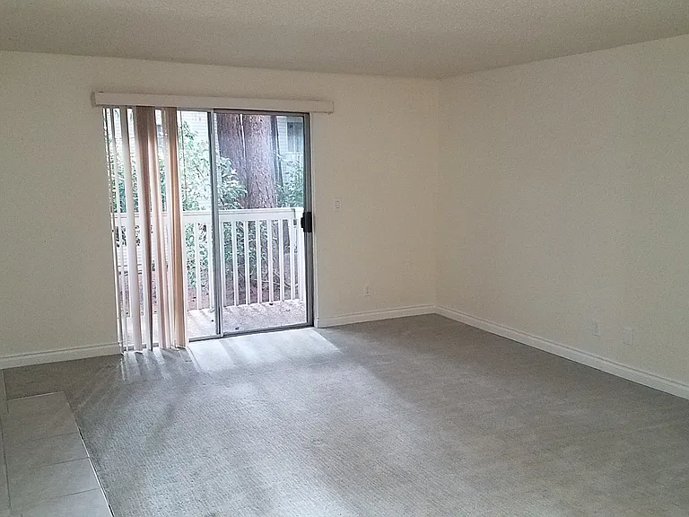 14527 NE 40th St #G101 — Photo 8