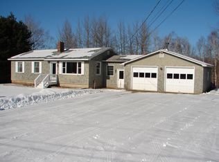48 Lee St, Bucksport, ME 04416