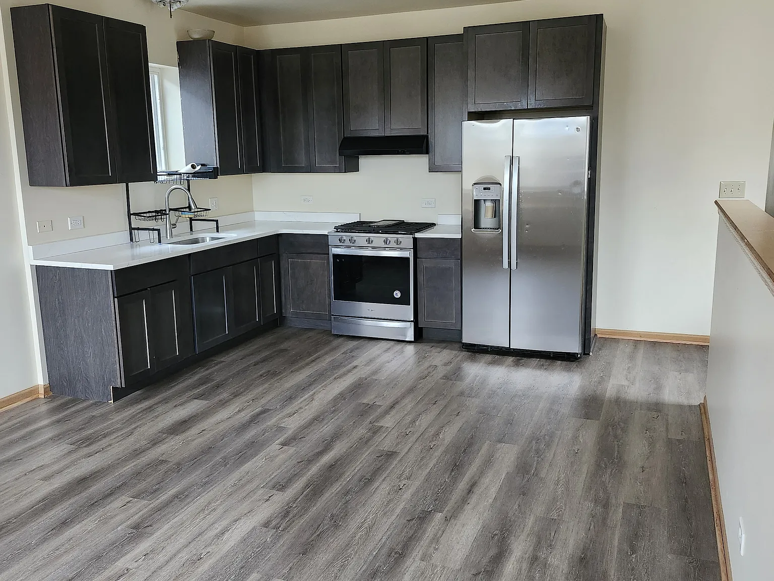 3 bed, 1100 sqft, $1,850 — Photo 1