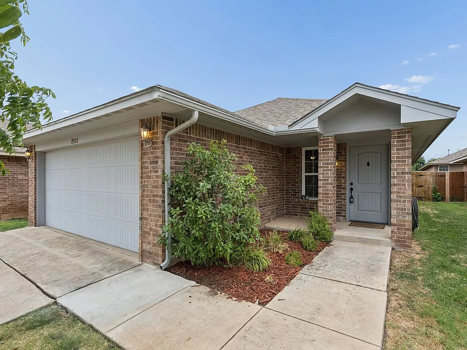 2312 NW 199th St