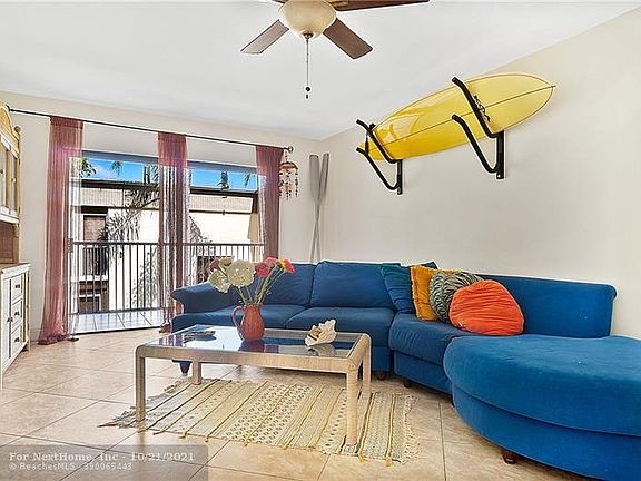 4th image of 265 SE 10th St APT 12C