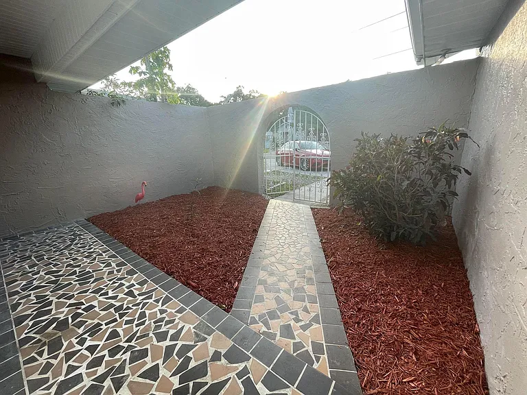 4703 Kelly Rd — Photo 17