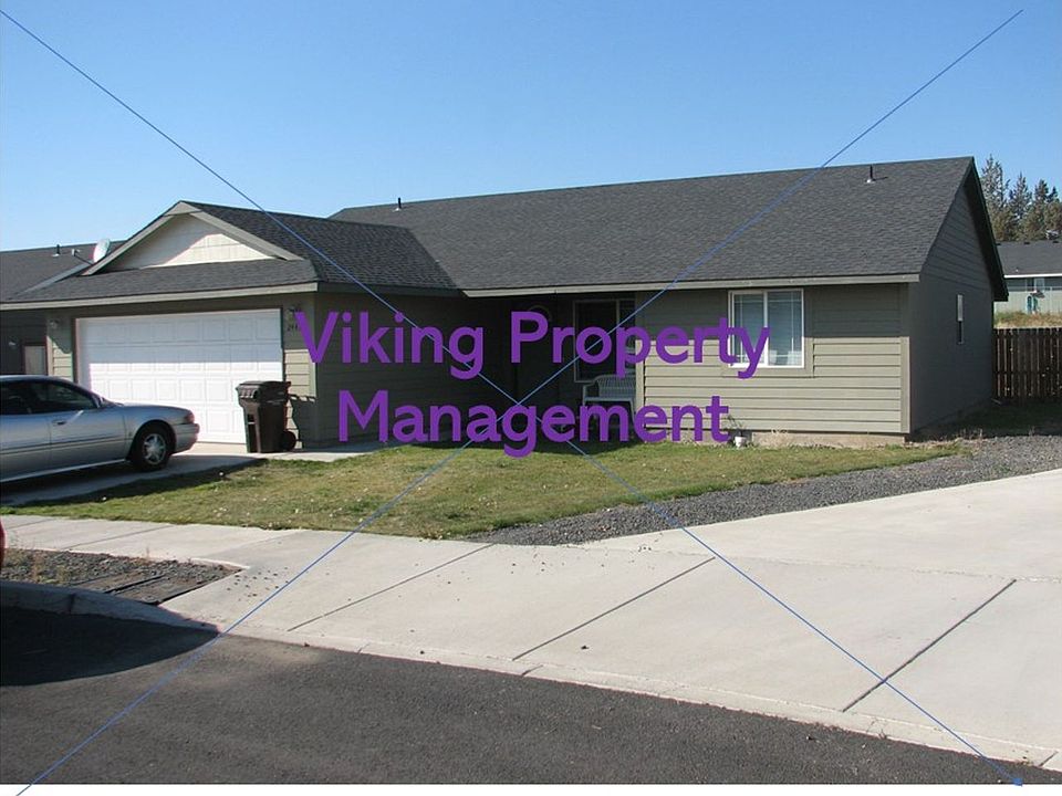 1st image of 2441 NE Jackalope Ct