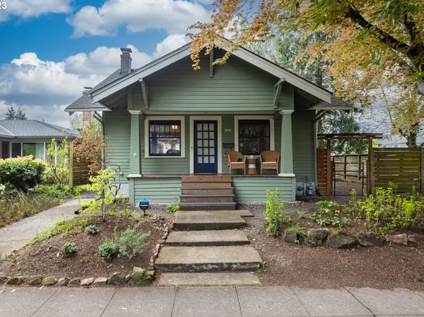 5904 SE Woodward St, Portland, OR 97206