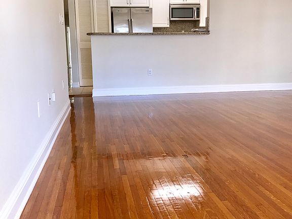 2nd image of 825 12th St APT 4
