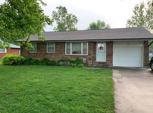 207 Sage Rd, Silver Lake, KS 66539
