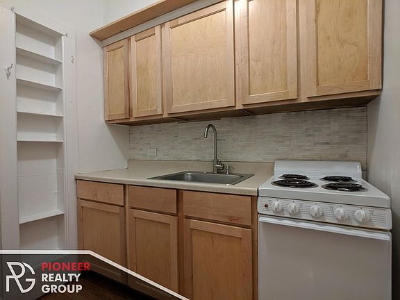 5th image of 535 W Arlington Pl #536-210