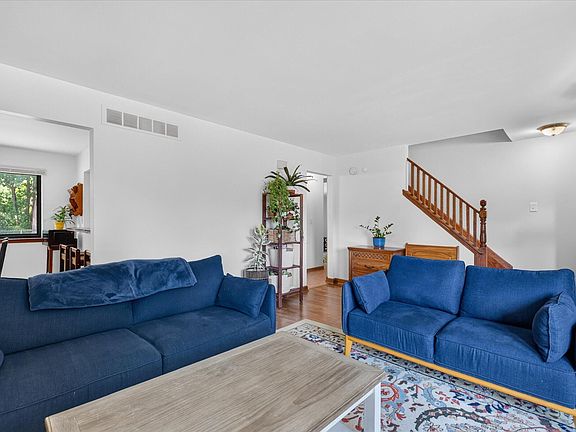 5th image of 5769 Meadowview St