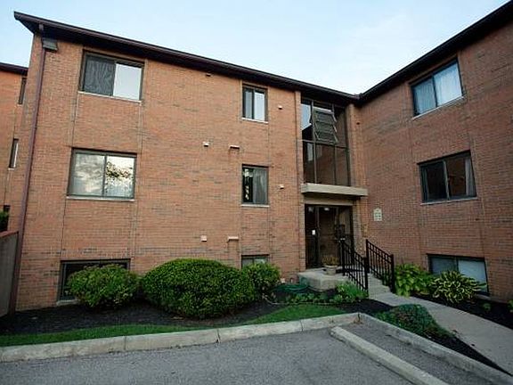 2nd image of 355 Grand Ave Unit 103