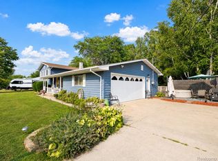 5197 Capri Ln, Flint, MI 48507