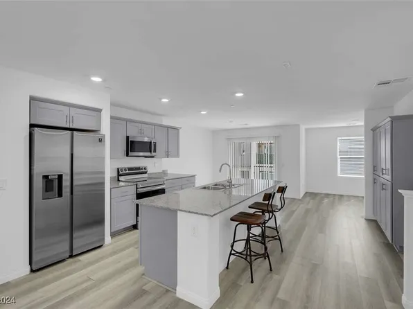 2843 Azure Breeze Ln #3, Las Vegas, NV 89183