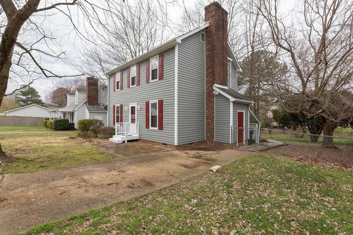 3 bed, 2.0 bath, 1525 sqft, $1,900 — Photo 2