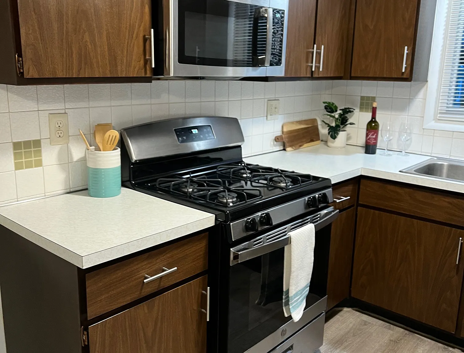 1 bed, 875 sqft, $1,485 — Photo 1