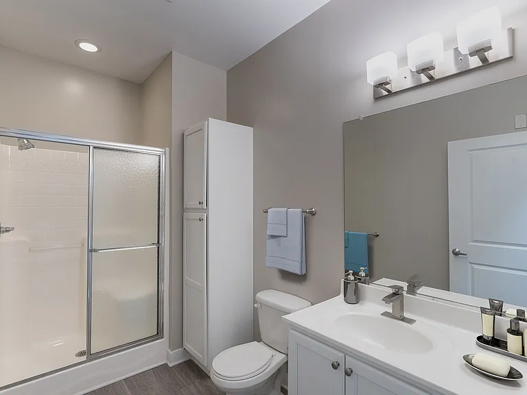 Attain Downtown East — Photo 18