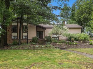 916 Seminole Ave, Ludington, MI 49431