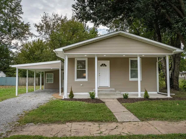 1320 W Tyler St, Herrin, IL 62948