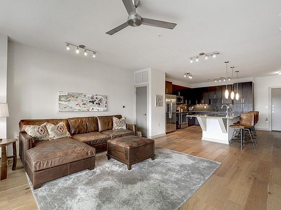 3rd image of 3600 S Lamar Blvd APT 402