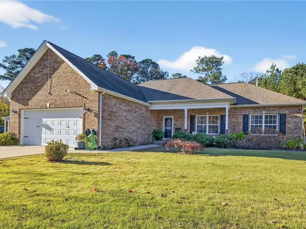 2011 Sweetwood Dr, Suffolk, VA 23434