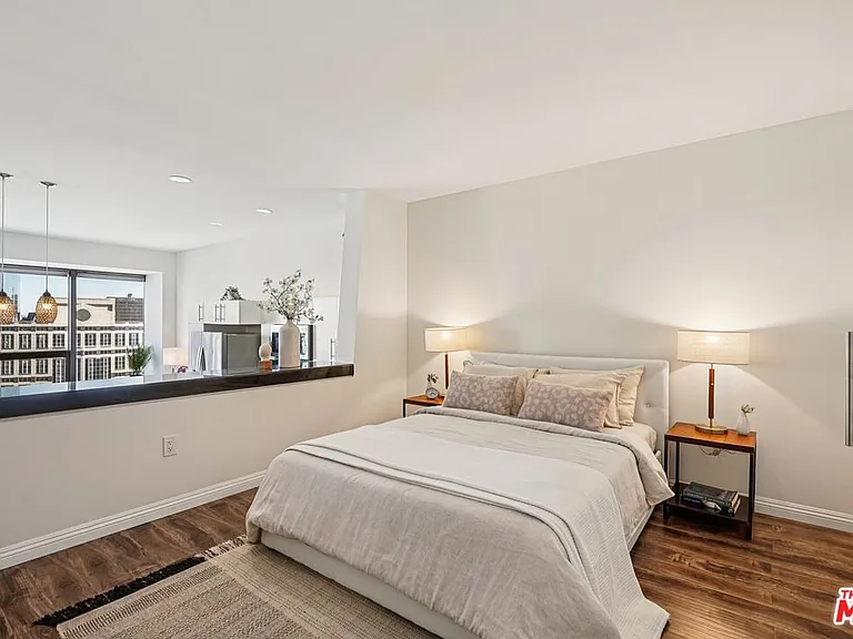 1100 Wilshire Blvd #2209 — Photo 23