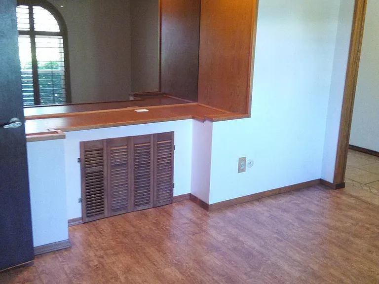 8105 Curry Ave NE — Photo 9