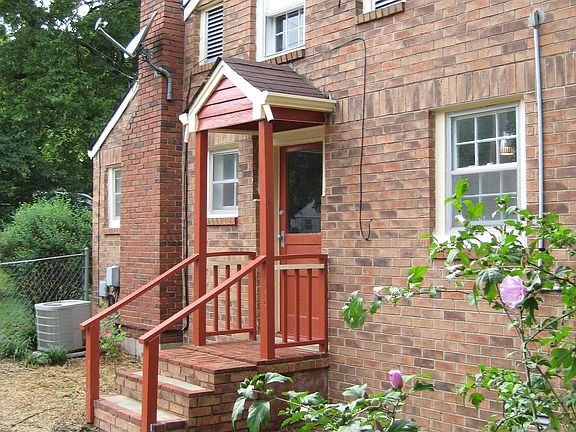 Cute side entrance and porch