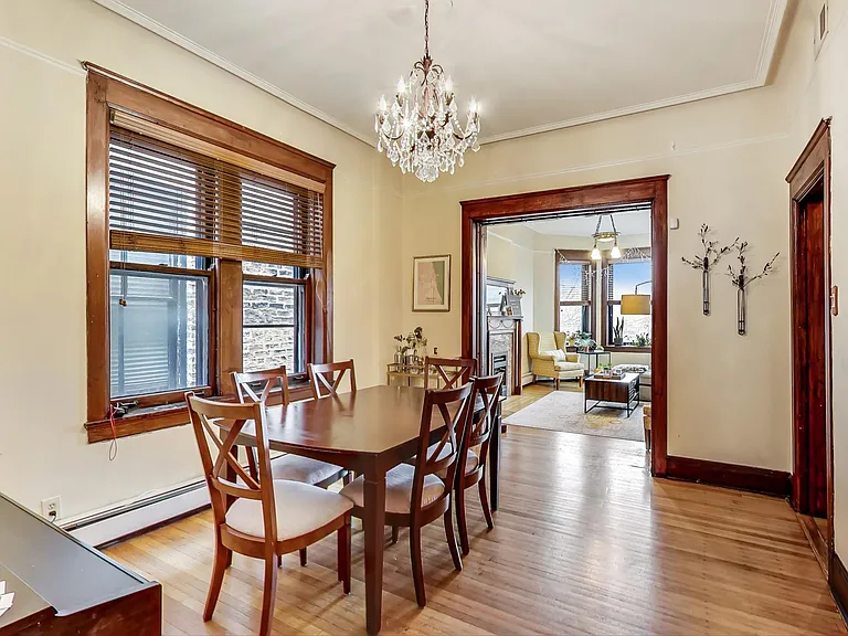 852 W Oakdale Ave #2 — Photo 3