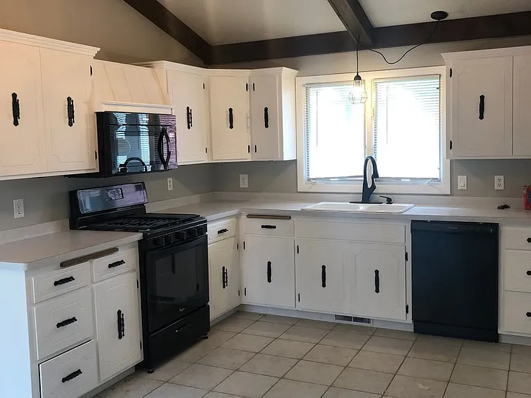 11020 W River Rd — Photo 3