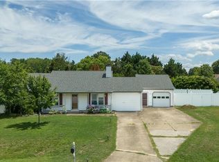 879 Maple Ct, Smithfield, VA 23430