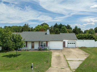 879 Maple Ct, Smithfield, VA, 23430