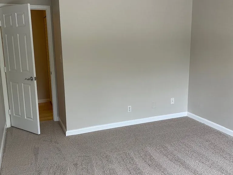130 Rhoden Ln — Photo 18