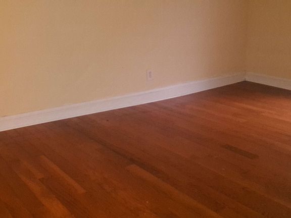 2nd image of 2423 29th St APT 1