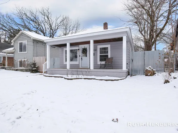 1012 Hazen St SE, Grand Rapids, MI 49507