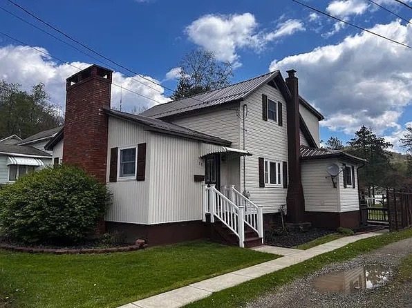 52 Deerlick St, Sheffield, PA 16347