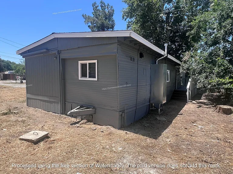 44075 B St — Photo 3