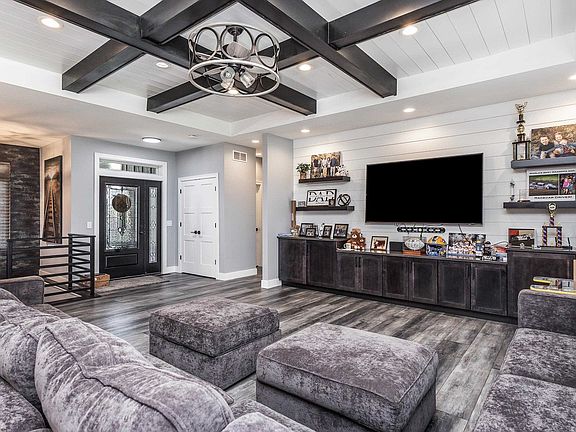 2nd image of 4437 Barnwood Ln