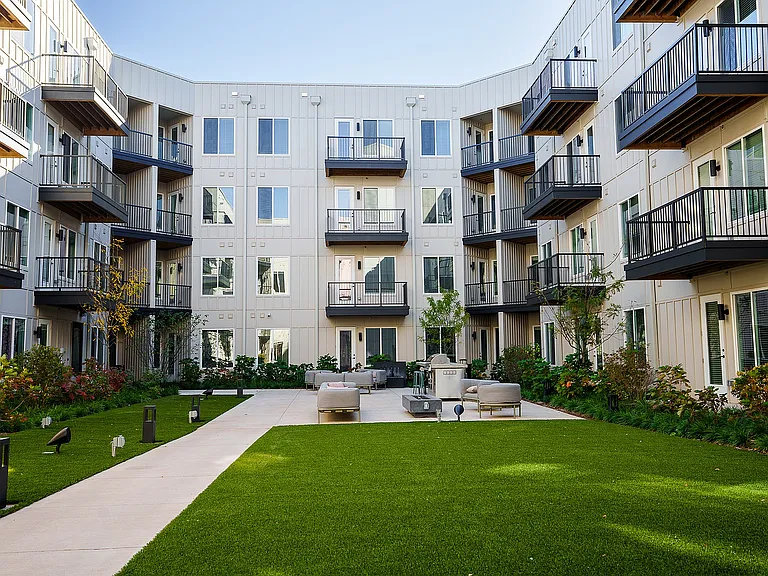 Oxlley Courtyard