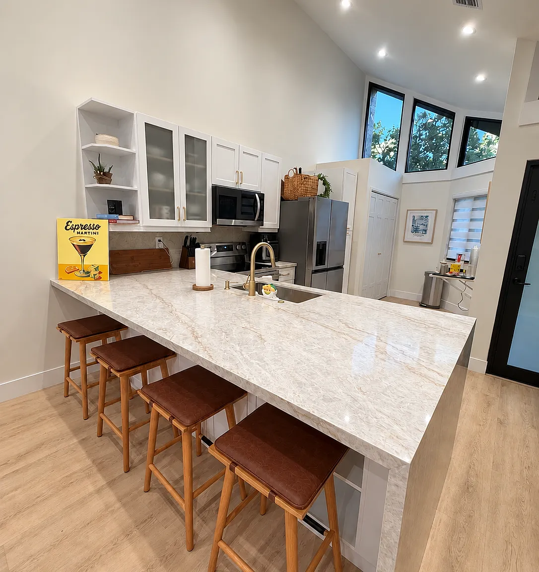 2 bed, 1071 sqft, $3,700 — Photo 2